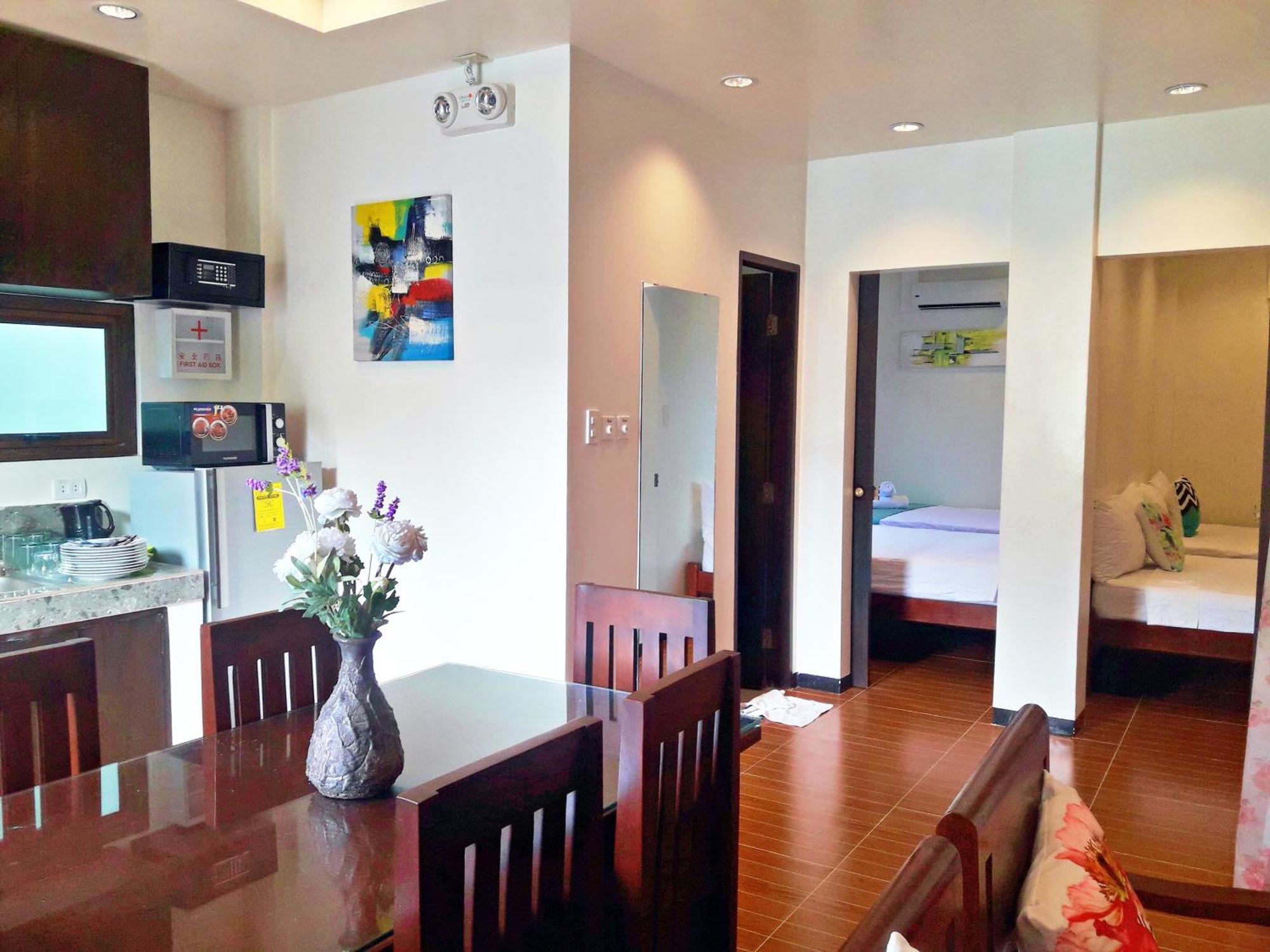 The Orient Beach Boracay Yapak Стая снимка