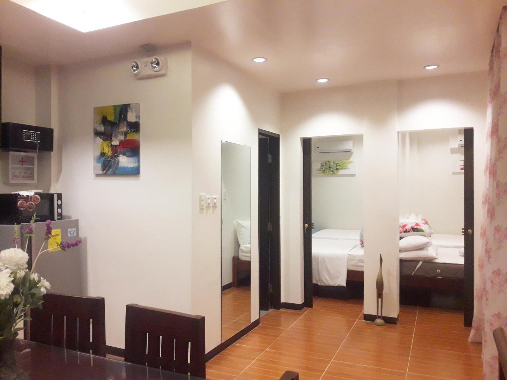 The Orient Beach Boracay Yapak Стая снимка